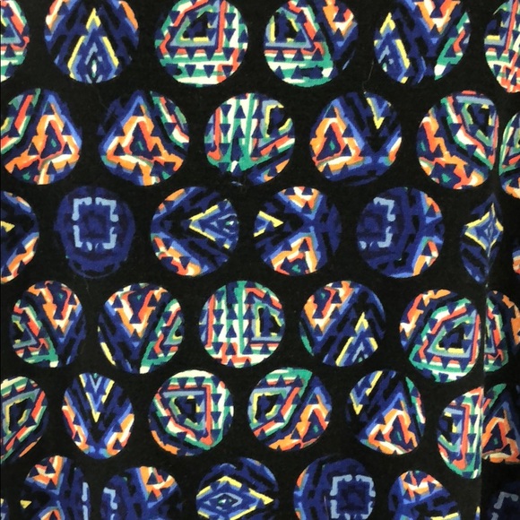 LulaRoe Classic T - SMALL - Picture 5 of 6